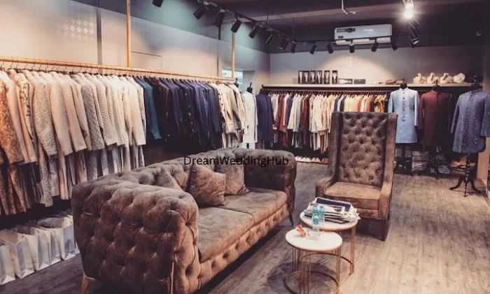 Peter England  Sector 17